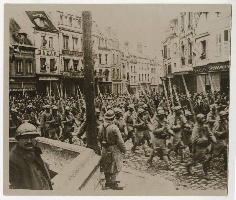 Французские войска в одессе. Армия Франции 1910 год. Победный марш Германии в 1914. Победный марш Франции. Победный марш французских войск современность.