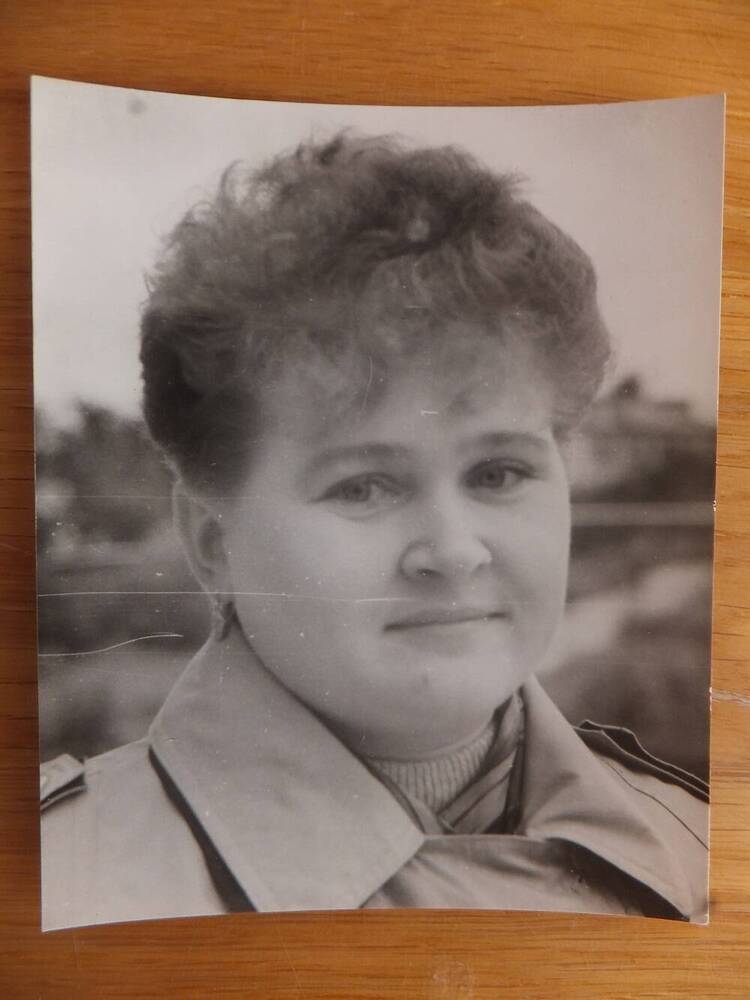 Фото. Косинцева Светлана Владимировна, преподаватель начальных классов, 1990-е годы.