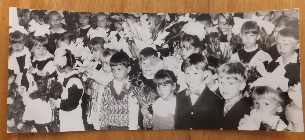Фото. Первоклассники Катайской средней школы № 2, 1990-е годы.