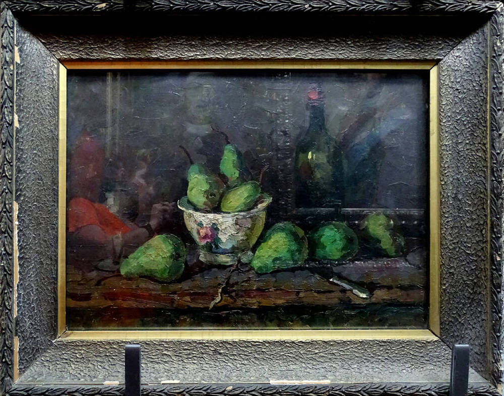 Картина Натюрморт. Груши (тона серо-зеленые, груши лежат в вазе и на столе. На столе нож, бутылка, рюмка).