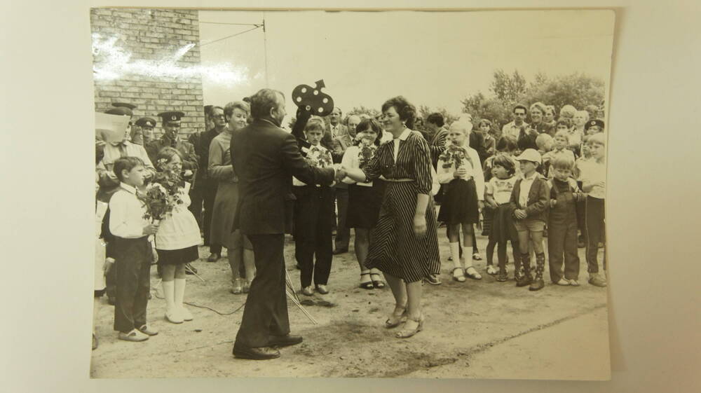 Фото: открытие спортивно-технического 
клуба «Старт» в п. Октябрьский, 11 июля 1986 г.