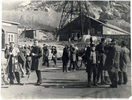 Фотография. Фото сюжетное. Перед Ленинским субботником на Кировском руднике в 1962 году.