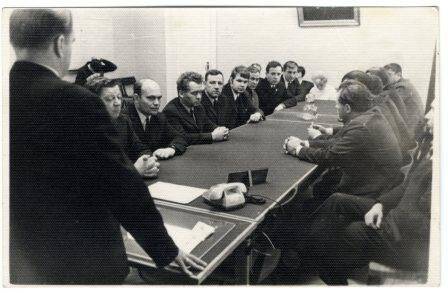 Фотография. Фото сюжетное. Совещание в кабинете Голованова А.Г. 21 марта 1972 г.