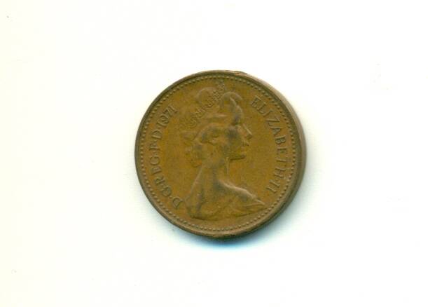 Монета из жёлтого металла. Великобритания. 1 пенни. 1971 г.