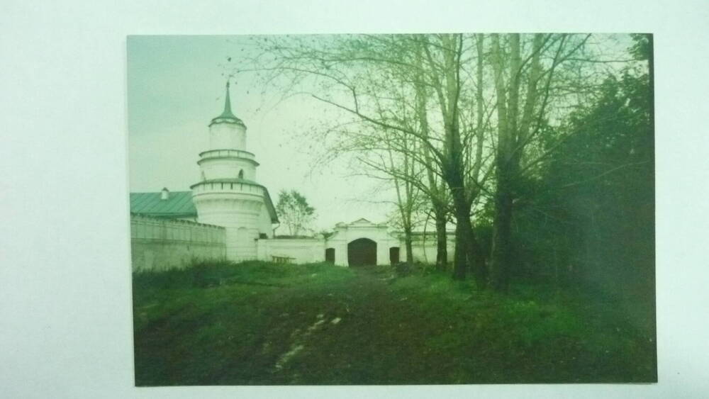Фотография Юго-восточная башня Николаевского монастыря