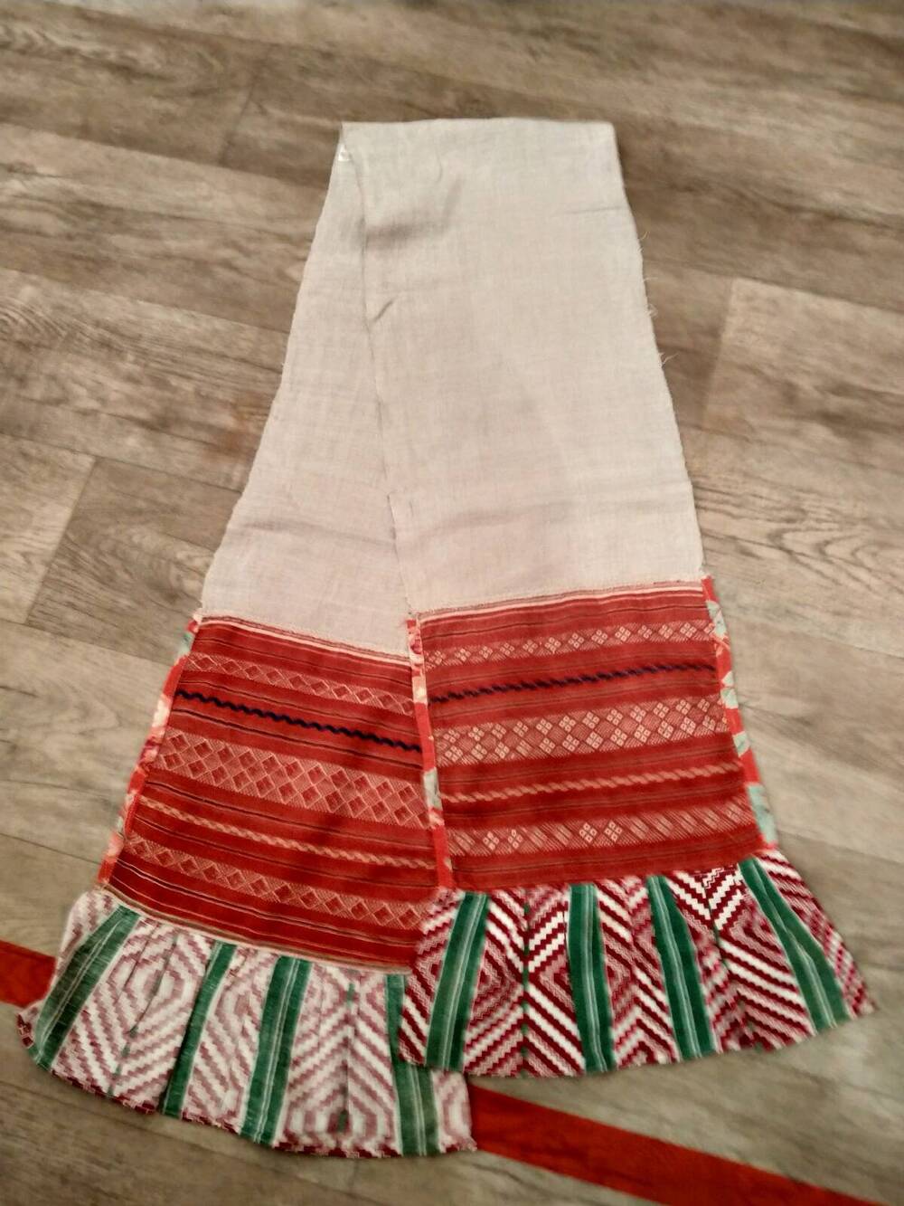 Сурбан-полотенце чувашское самотканое на концах пришиты вставки