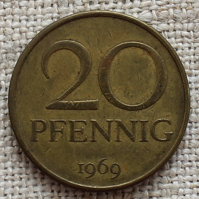 Монета  20 PFENNIG .