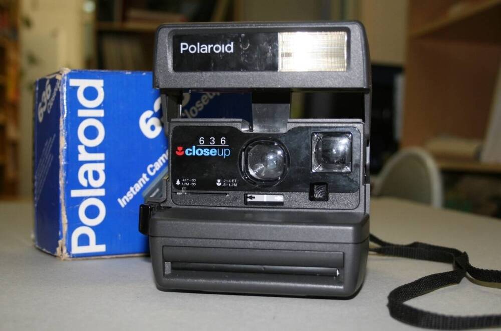 Фотоаппарат «Polaroid 636 Closeup»