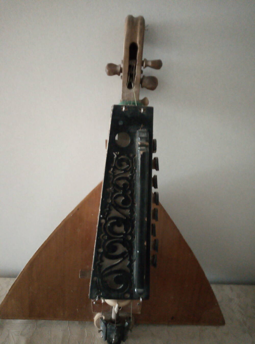Музыкальный инструмент Колесная лира.