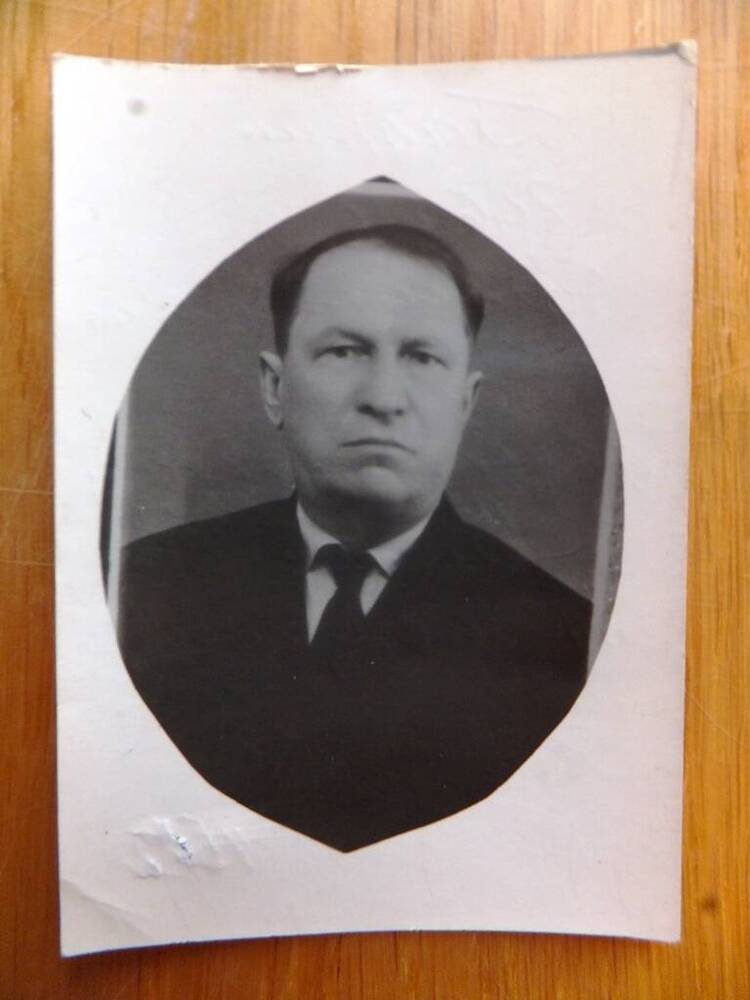 Фото. Галкин Иван Дмитриевич, заведующий разведкой полка «Красные Орлы», 1958 год.