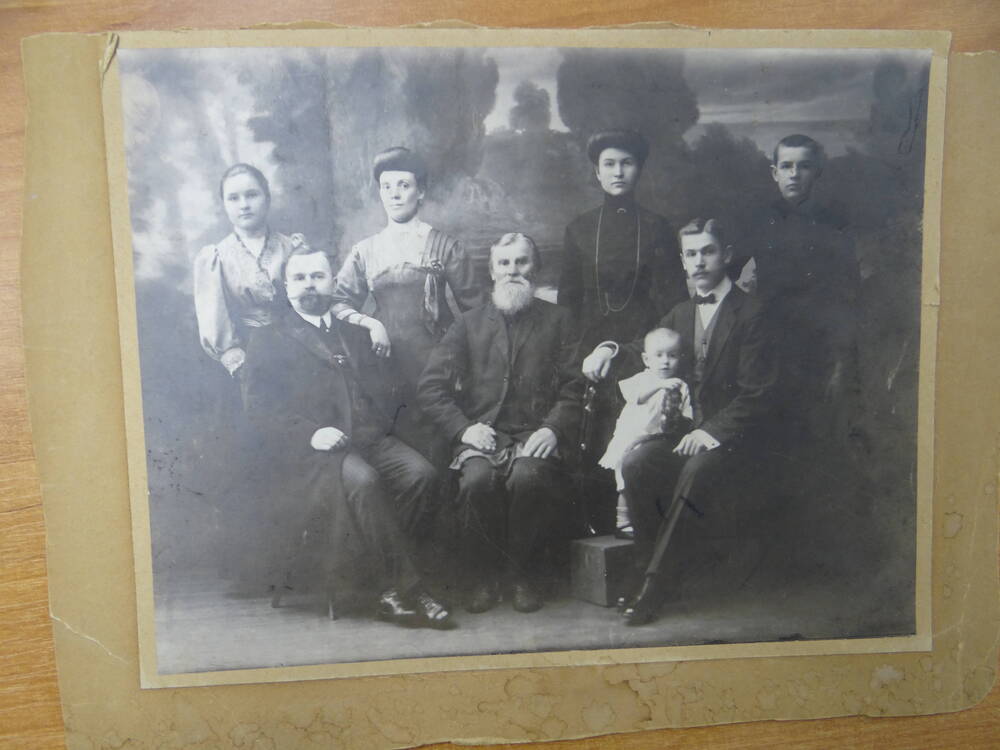 Фотография  из архива семьи Смоляновых.