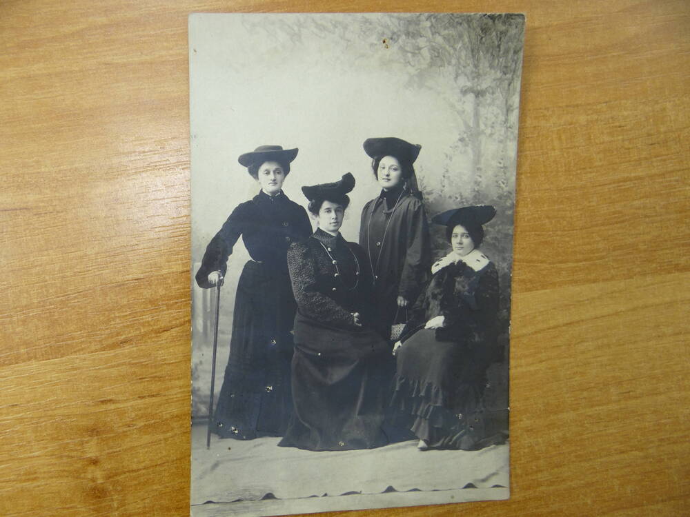 Фотография  из архива семьи Смоляновых.