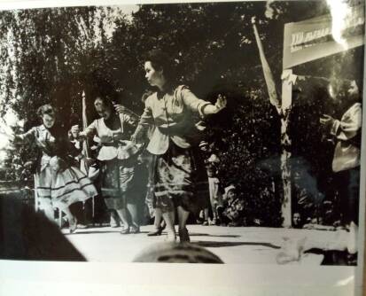 Фотография. Массовый снимок. Танцевальная группа районного ДК на фестивале 1961г.