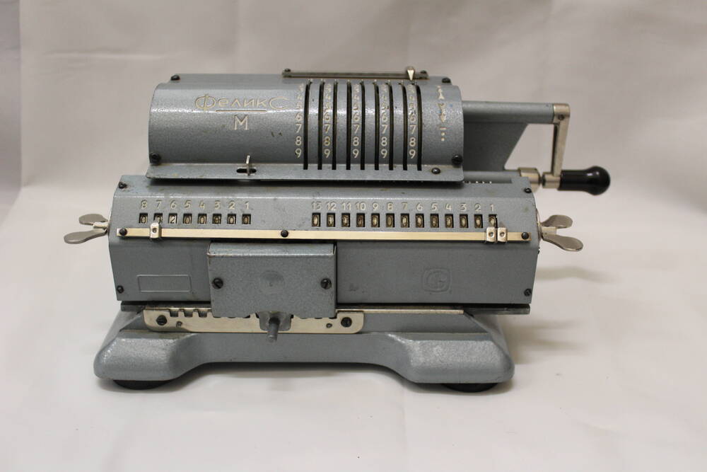 Счетная машинка (арифмометр) «Феликс-М» ВРН-3.