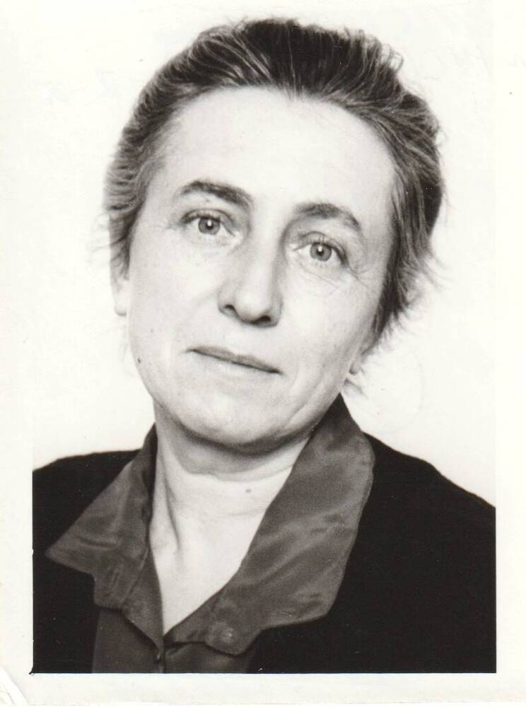 Фотография. Озерова Раиса Андреевна, депутат городского Совета народных депутатов II и III созывов (1997-2005).