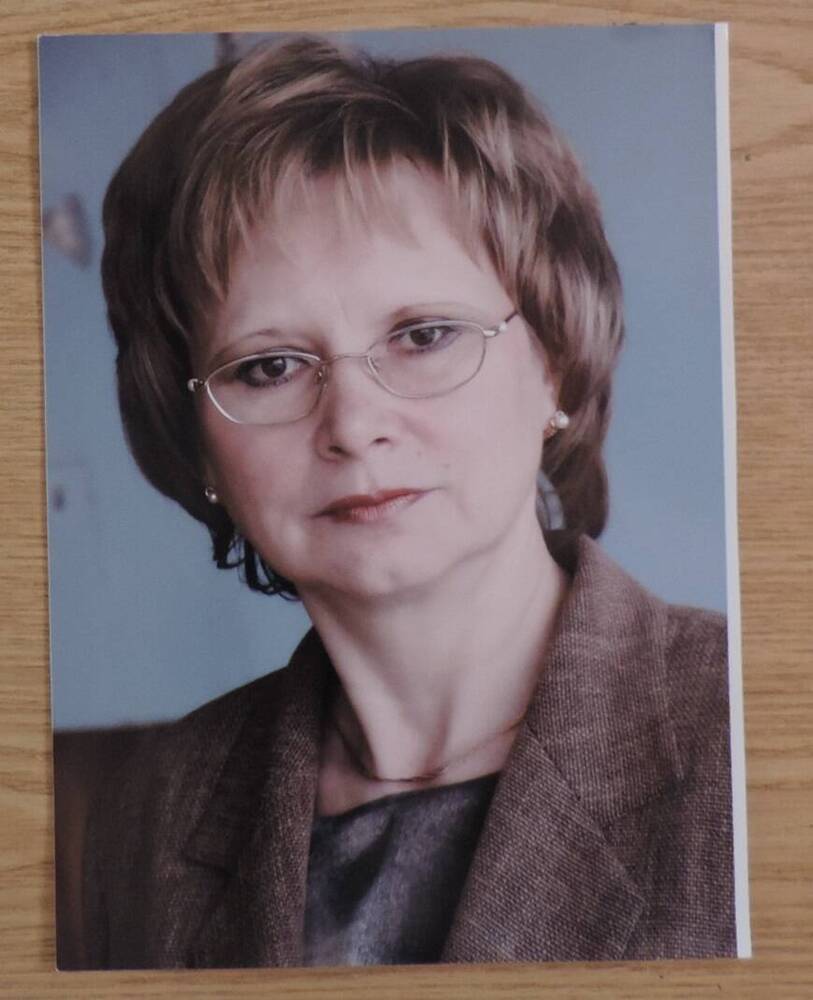 Фотография. Выдрова Елена Владимировна, депутат городского Совета народных депутатов III созыва (2001-2005).