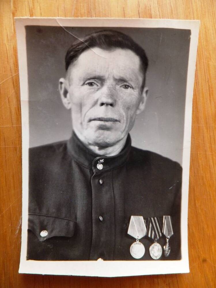Фото. Модесный Фёдор Федосьевич, рядовой 47-ой дивизии, 1970-е годы.