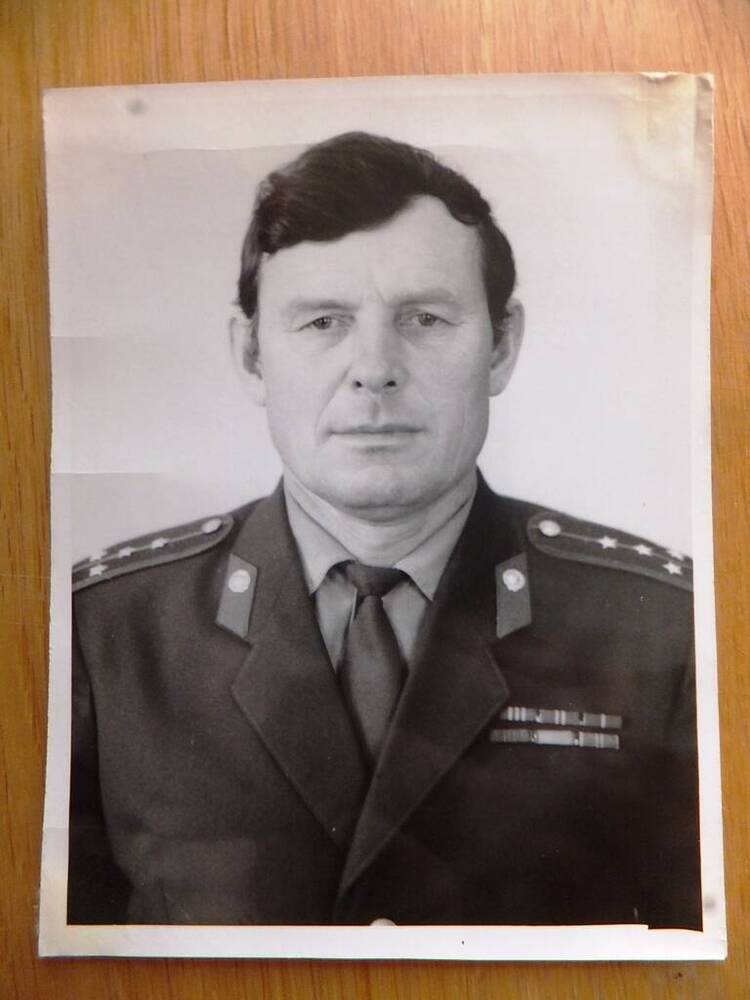 Фото. Поросенков Иван Никифорович, заместитель начальника Катайской милиции по оперативной работе в 1955-1975 годах, 1970-е годы.