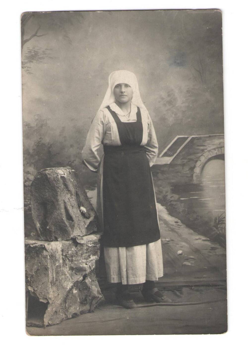 Фото. Лина Мушкевич – сестра милосердия в Красной Армии. 1919 г.