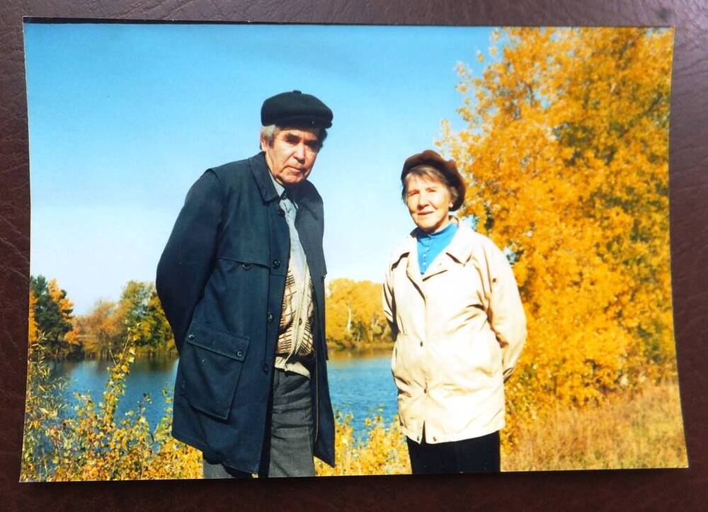 Фото. Никитин Юрий Иванович (судья Катайского района) с супругой Маргаритой Васильевной, 1999 год.