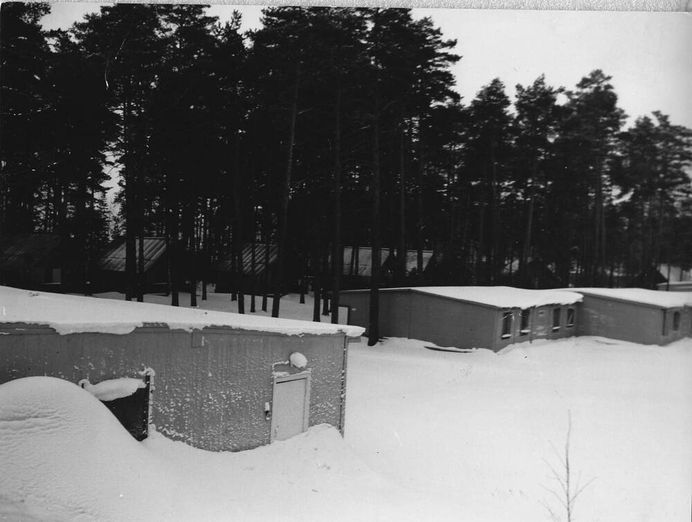 Фото строений лагеря Юность