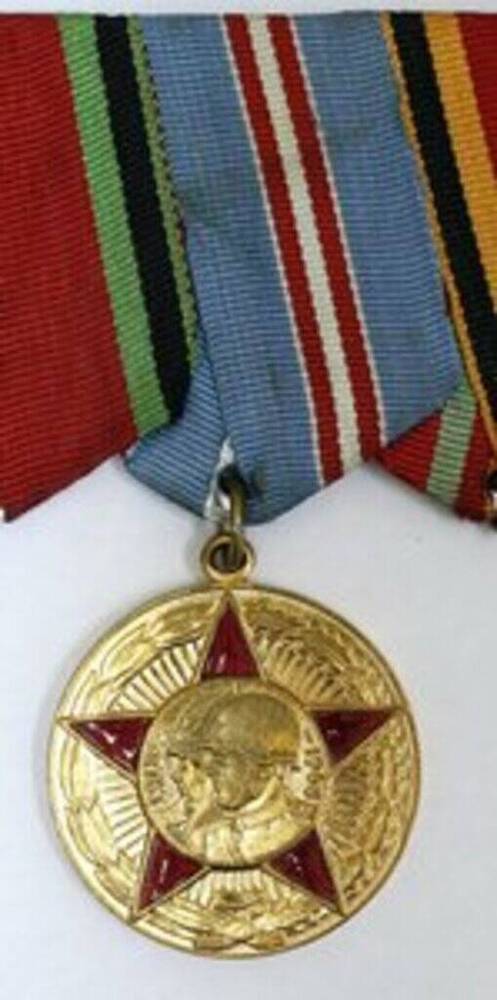 Медаль юбилейная 50 лет Вооруженных сил СССР Старченкова Виктора Константиновича, ветерана Великой Отечественной войны.