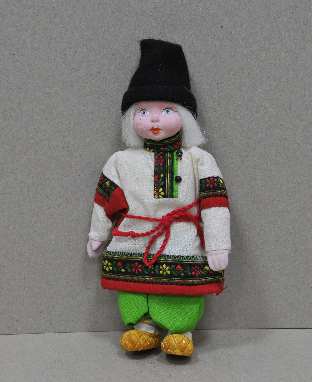 Кукла сувенирная Ванечка .