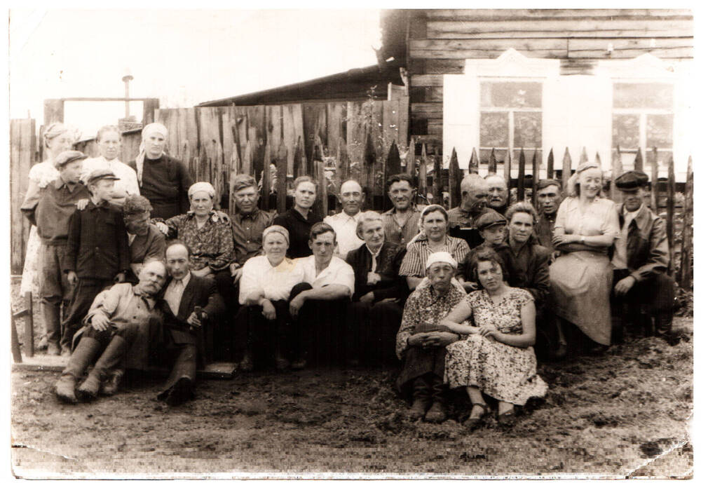 Фотография  рода Пьянковых 1950г.