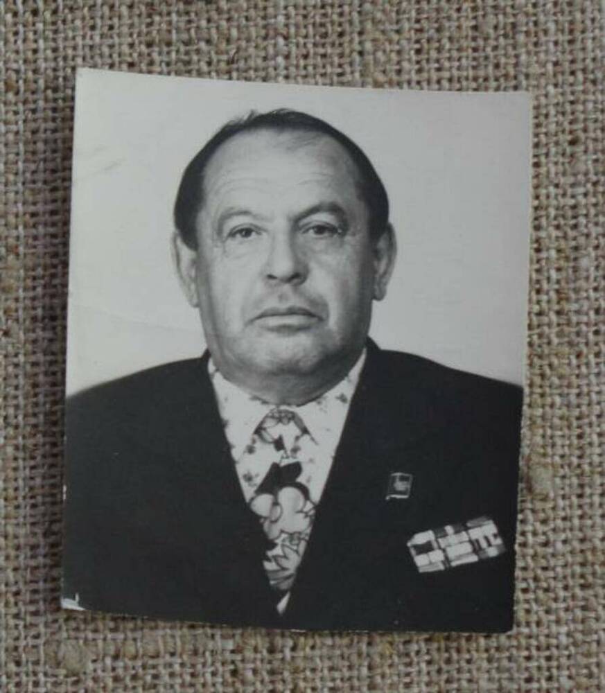 Фотография. Вейцман Наум Исаакович (1919-1994) , директор завода Электрофидер в поселке Возрождение Хвалынского района.