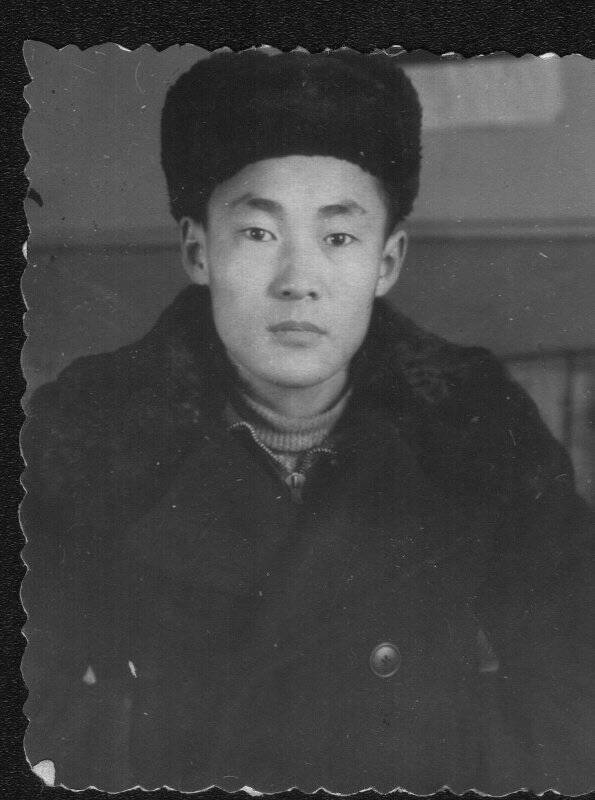Фотография черно-белая. Неизвестный однокурсник Охлопковой М.А. 1959 г.