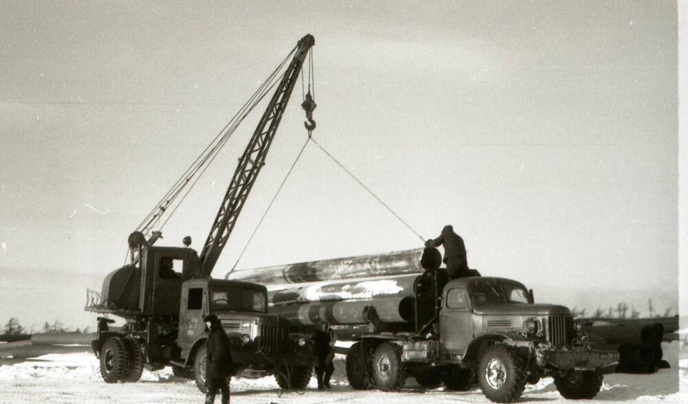 Коллекция негативов Николаевский район 1950-1980-е гг. СМУ-5. Прокладка трубопровода