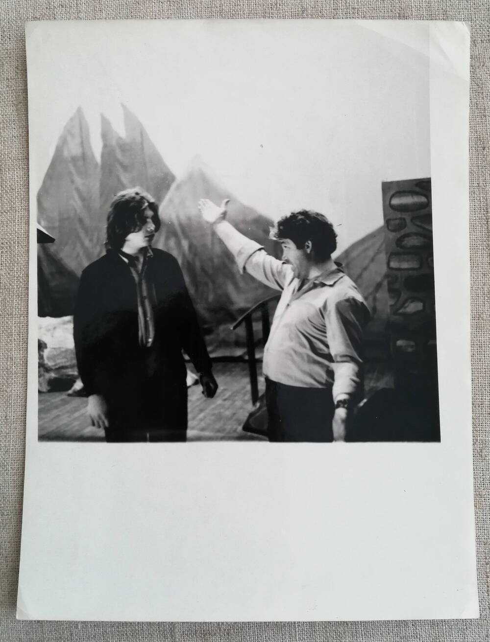 Фото. Репетиция спектакля Андро и Сандро.  1975г.
