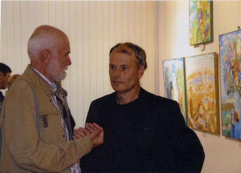 С.Н. Овсянников и В.В. Смирнов на выставке «Арт-мост. Столица-провинция». Фотография
