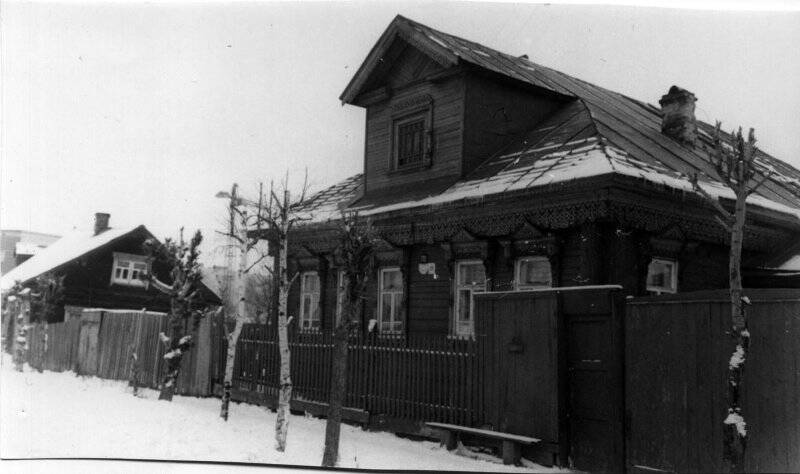 Дом №85 на улице Фрунзе (Карякинской). Фотография