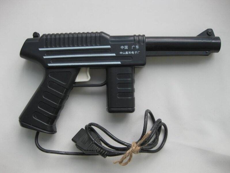 Пистолет с лазерным прицелом к комплекту «Приставка игровая компьютерная «Clever YIХIU IQ- 923».