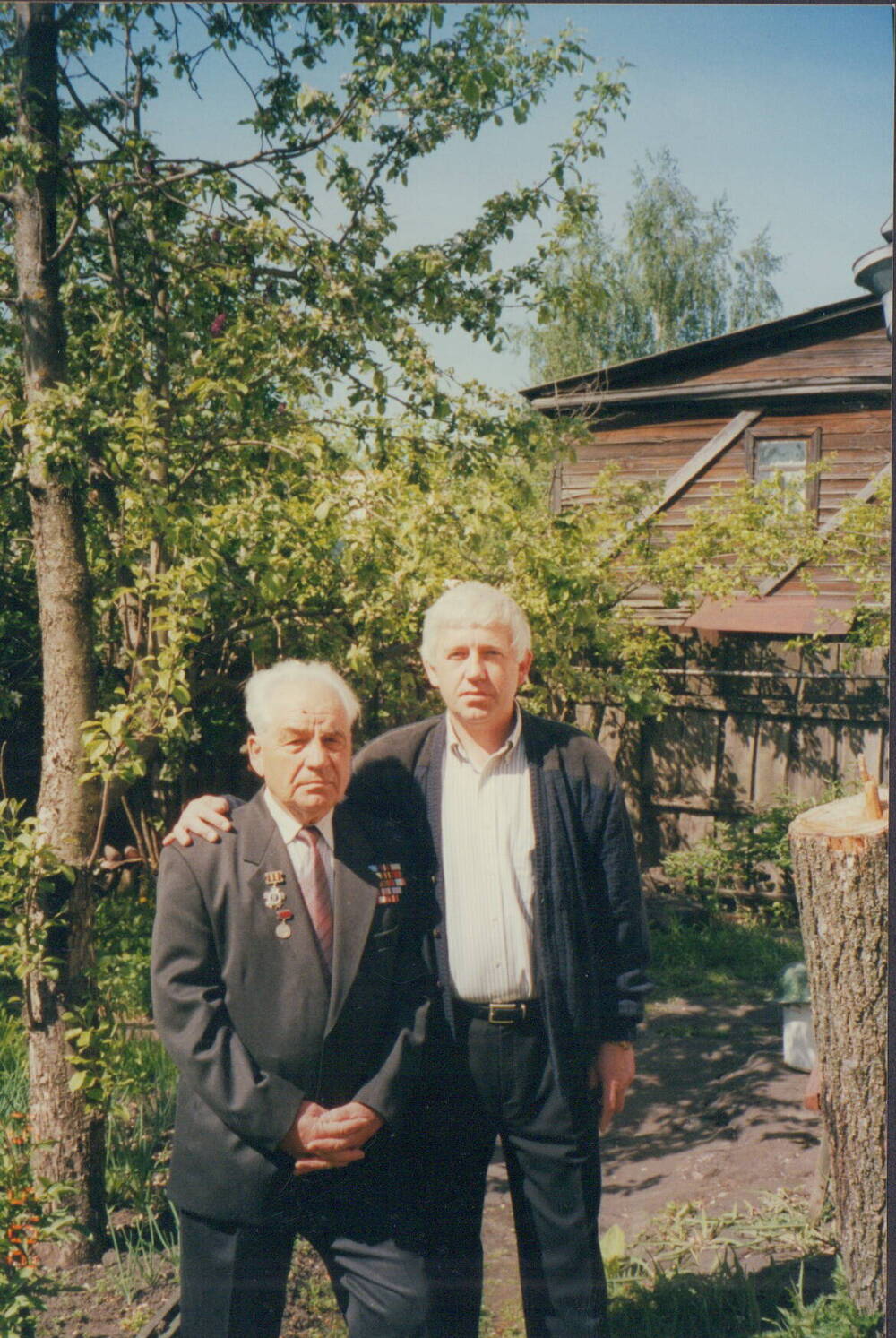 Фотография. Каравичев Василий Федорович с сыном Олегом