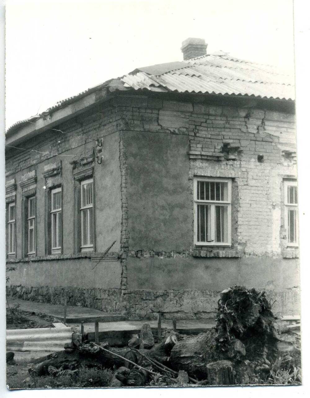 Фотография:бывший дом подполковника А.П. Лотошникова во время реставрации