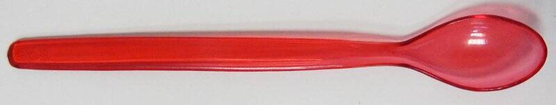 Ложка одноразовая для коктейля из прозрачного пластика красного цвета с длинной ручкой.