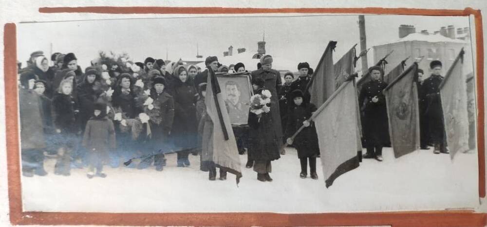 Фото Траурный митинг трудящихся из фотоальбома Траурные дни в городе Котовске