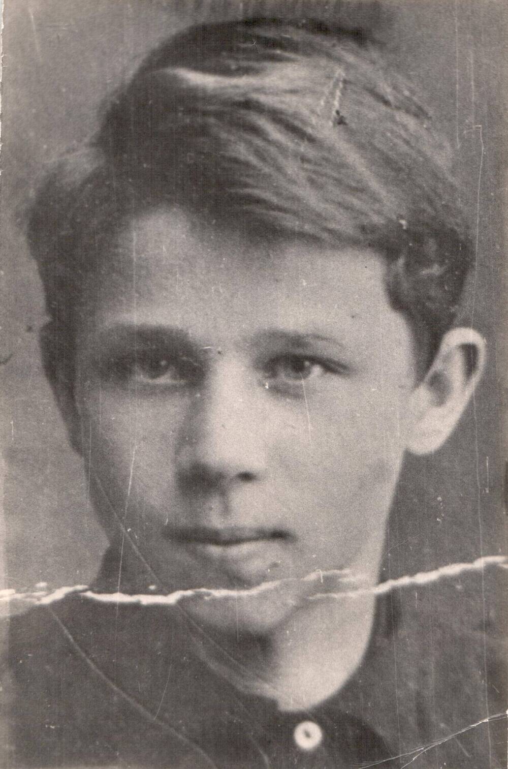 Фотокопия с фото 1931 г. Рябок Владимир Самсонович (1914-1942 гг.), будущий Герой Советского Союза