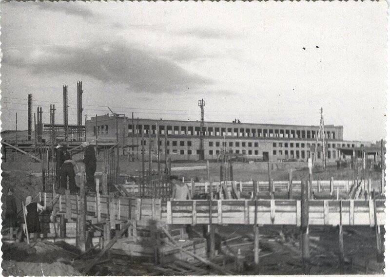 Фотография. Строительство Сердобского машиностроительного завода. Общий вид строительной площадки.