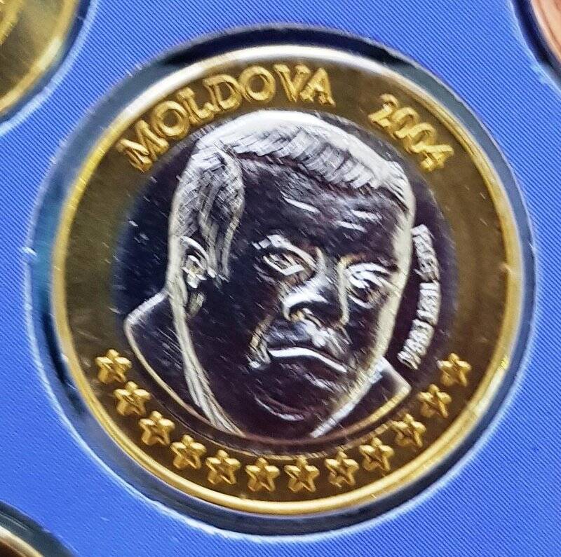Модель монеты. Набора моделей евро-монет Молдавии «Молдова 1/7.000. 2004». Республика Молдова