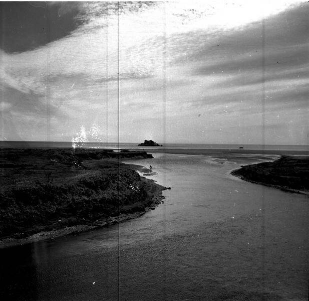 Негатив чёрно-белый «Вид на Авачинский залив и устье ручья Крутобереговый со стороны села Халактырка».