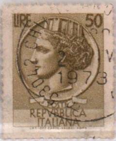 Марка почтовая Италии стандартного выпуска, номинальной стоимостью 50 лир, выпущенная 27 января 1958 года