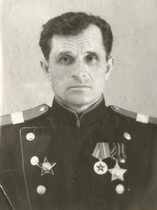 Фотография. Грошев Андрей Никифорович, старший сержант милиции.