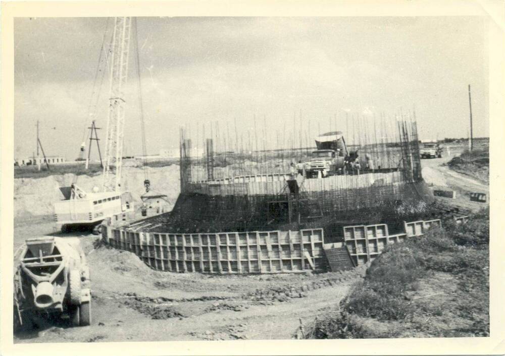 Фотография. Начало строительства трубы ТЭЦ-2
