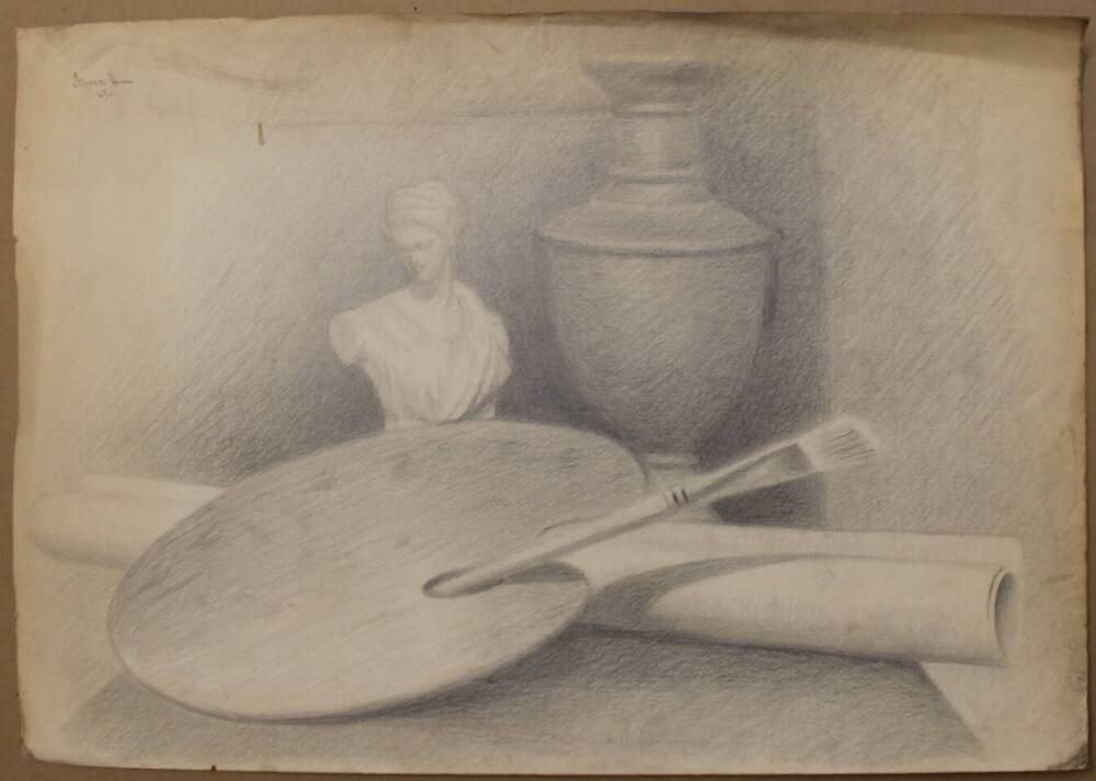 Натюрморт Ваза, рулон бумаги, гипсовый бюст женщины, кисть, палитра, автор Н.А. Лунев