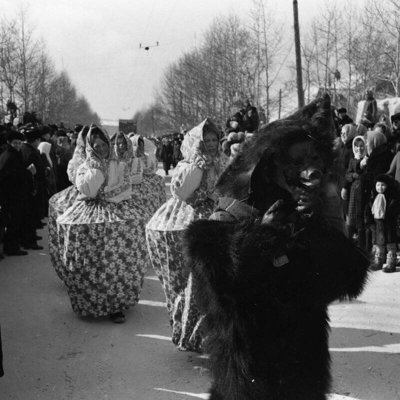 Негатив. По истории Алдана. Праздники. Проводы русской зимы.