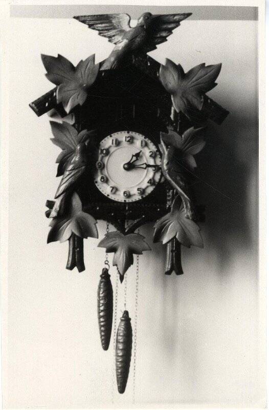 Фотография. Часы гиревые с кукушкой «21-ЧГ». Сердобский часовой завод.