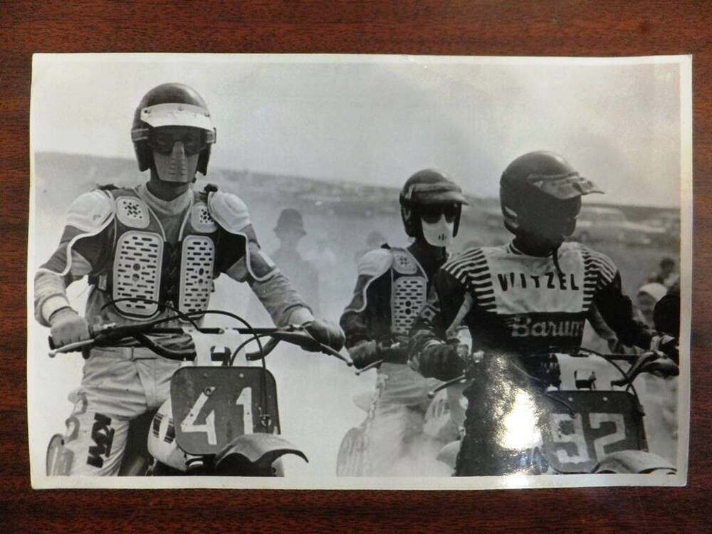 Фото. Соревнования по мотокроссу на приз полка «Красные Орлы», г. Катайск, 1989 год.